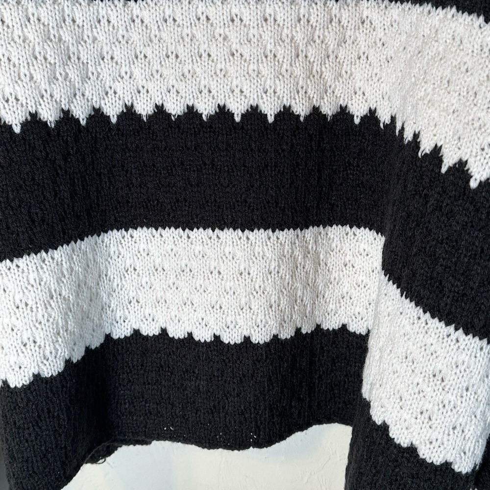 Blu Pepper Black and White Striped Balloon Sleeve Oversized Sweater Sz S - Picture 7 of 10